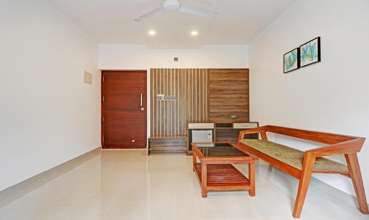 Sreepathi Mayoogha Guruvāyūr Exterior foto