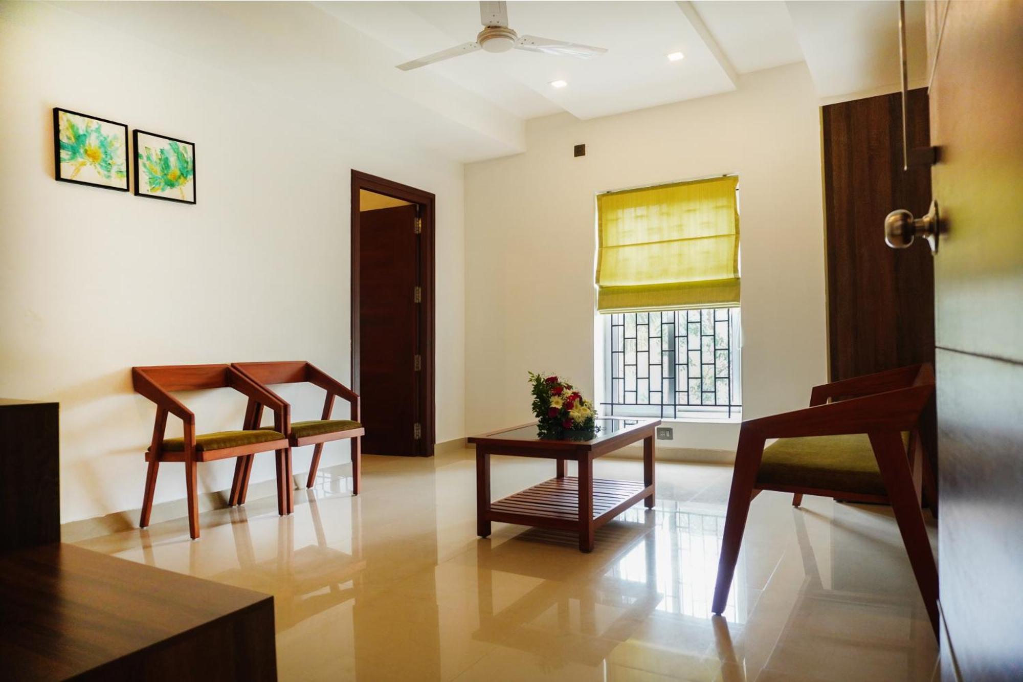 Sreepathi Mayoogha Guruvāyūr Exterior foto